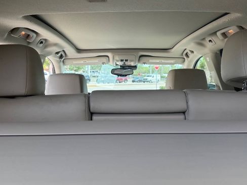 Used 2014 Cadillac SRX Luxury w/ Driver Awareness Package FWD image 13