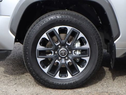 Used 2023 Toyota Tundra Limited AWD/4WD image 44