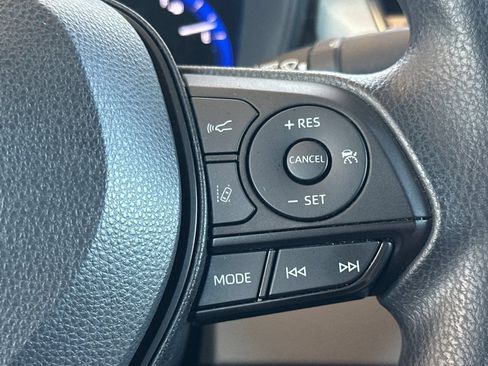 Certified 2022 Toyota Corolla LE FWD image 27