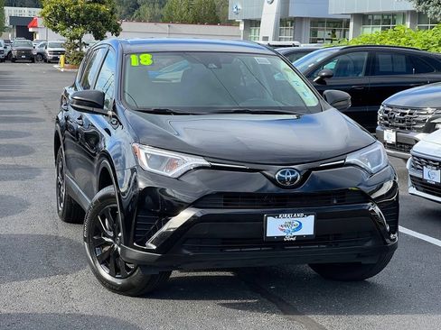 Used 2018 Toyota RAV4 LE w/ All Weather Liner Package AWD/4WD image 1