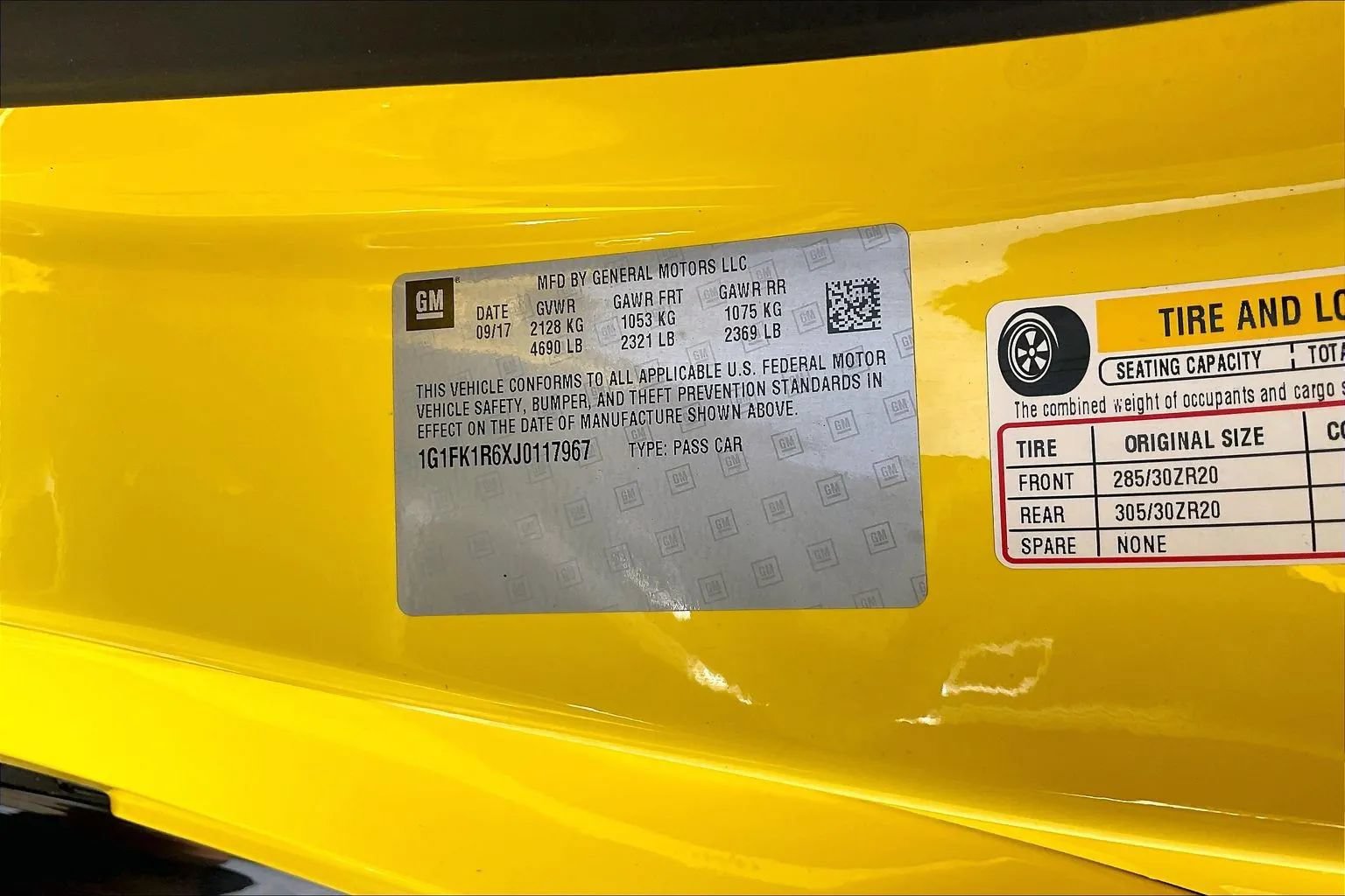 Used 2018 Chevrolet Camaro ZL1 RWD image 23