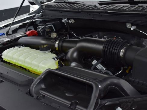 New 2025 Lincoln Navigator L Reserve image 16