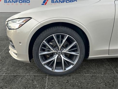 Used 2018 Volvo S90 T5 Momentum w/ Convenience Package image 14