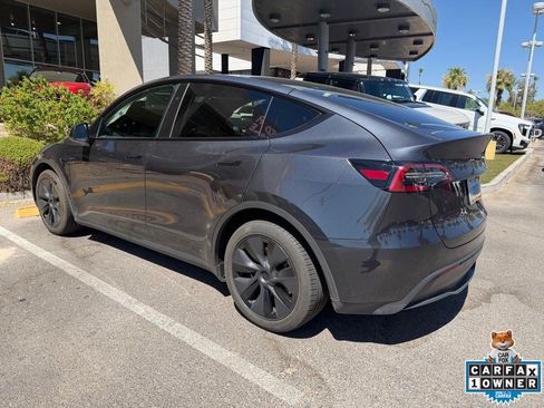 Used 2025 Tesla Model Y Long Range RWD image 4