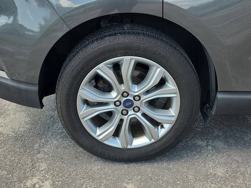 Used 2020 Ford Edge Titanium w/ Equipment Group 301A FWD image 5