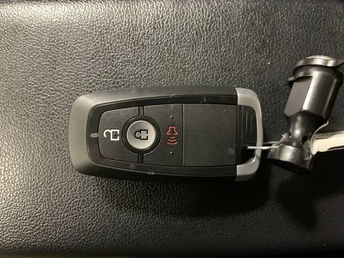 Used 2021 Ford EcoSport SE image 14