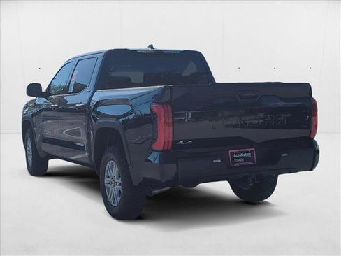New 2025 Toyota Tundra SR5 w/ SR5 Convenience Package AWD/4WD image 9