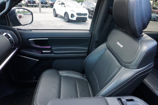 Used 2026 Ford Expedition Max Platinum w/ Stealth Appearance Package AWD/4WD image 39