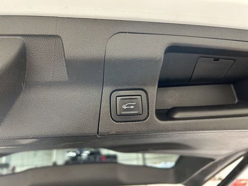 Used 2019 GMC Acadia SLT image 28