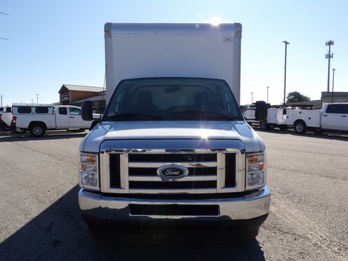 Used 2024 Ford E-350 and Econoline 350 Super Duty w/ Power Windows & Locks Group RWD image 12