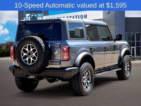 Used 2022 Ford Bronco Badlands image 4