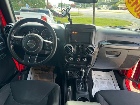 Used 2015 Jeep Wrangler Sport w/ Quick Order Package 24S AWD/4WD image 15