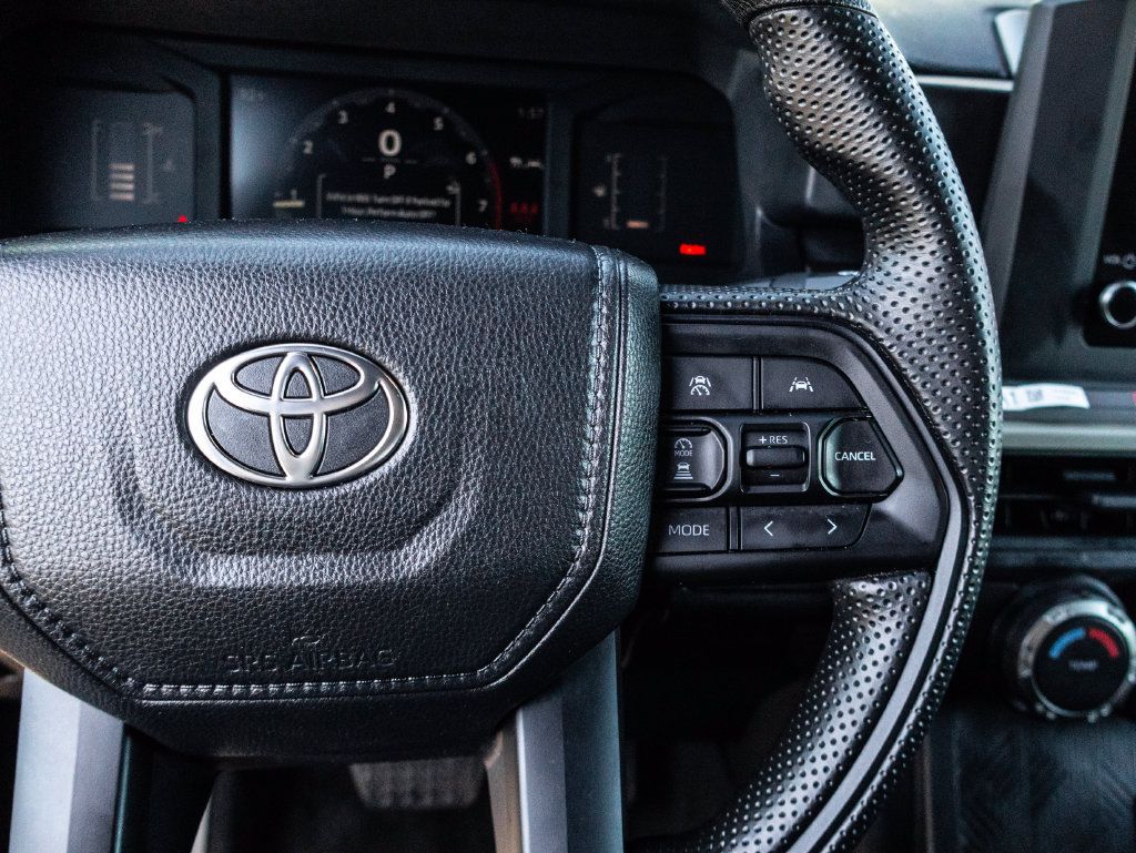 Used 2024 Toyota Tacoma SR5 AWD/4WD image 34