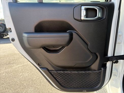 Used 2022 Jeep Wrangler Unlimited Sport w/ Sun And Sound Package image 19