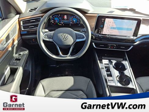 New 2026 Volkswagen Atlas SE image 7