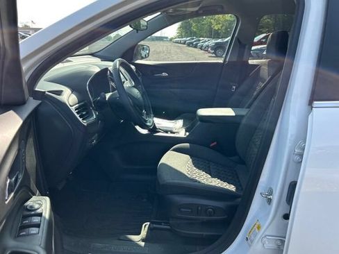 Used 2024 Chevrolet Equinox LT FWD image 5