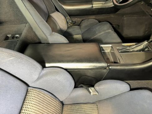 Used 1990 Chevrolet Corvette Coupe RWD image 99