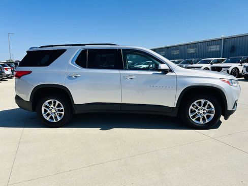 Used 2019 Chevrolet Traverse LT FWD image 40