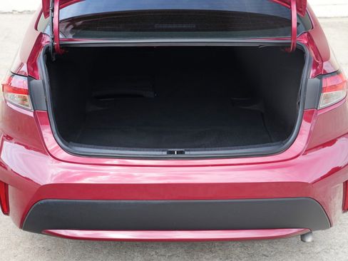 Used 2022 Toyota Corolla LE FWD image 9