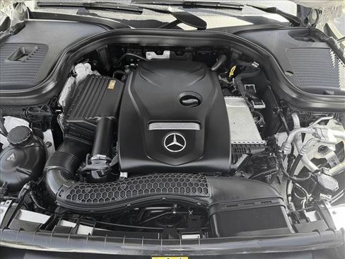 Used 2019 Mercedes-Benz GLC 300 4MATIC image 23