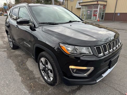 Used 2018 Jeep Compass Limited w/ Navigation Group image 3