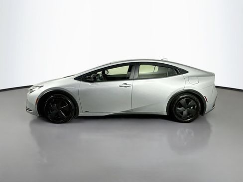 Used 2025 Toyota Prius LE AWD/4WD image 4