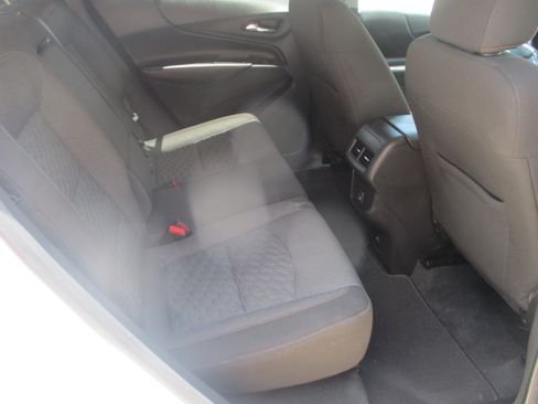Used 2020 Chevrolet Equinox LT FWD image 9