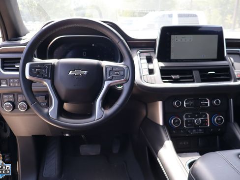 Used 2023 Chevrolet Tahoe Z71 w/ Luxury Package AWD/4WD image 17