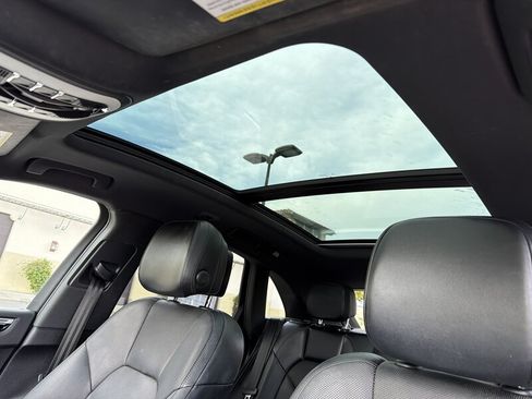 Used 2019 Porsche Macan S AWD/4WD image 13