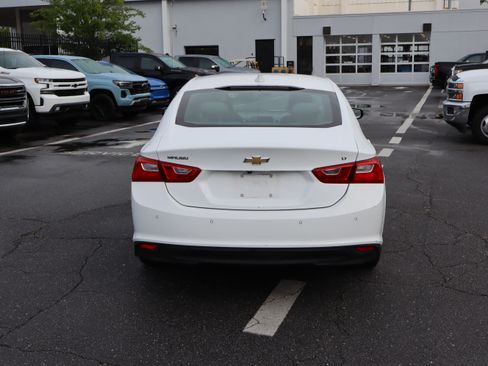Used 2024 Chevrolet Malibu LT FWD image 9