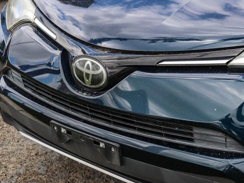 Used 2018 Toyota RAV4 XLE w/ Plus Extra Value Package FWD image 3