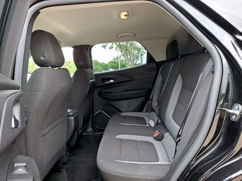 Used 2023 Chevrolet TrailBlazer LT w/ Convenience Package AWD/4WD image 8