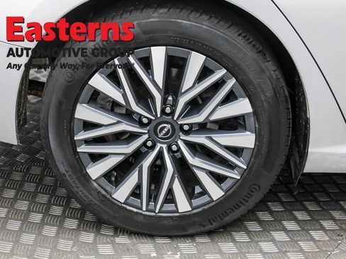 Used 2024 Nissan Altima 2.5 SV image 30