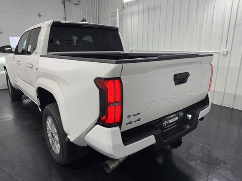 New 2026 Toyota Tacoma SR5 AWD/4WD image 31