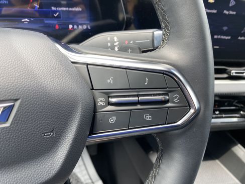 Used 2026 Chevrolet Equinox LT w/ Safety and Technology Package FWD image 20
