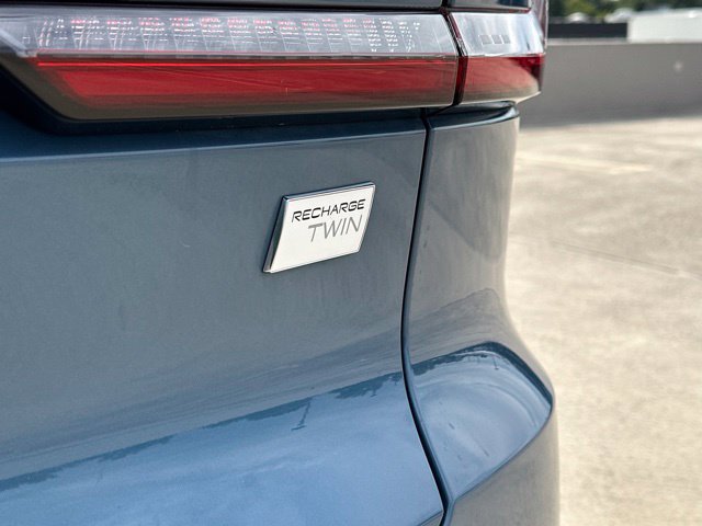 Certified 2023 Volvo C40 Recharge Core AWD/4WD image 39