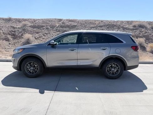 Used 2019 Kia Sorento L FWD image 5