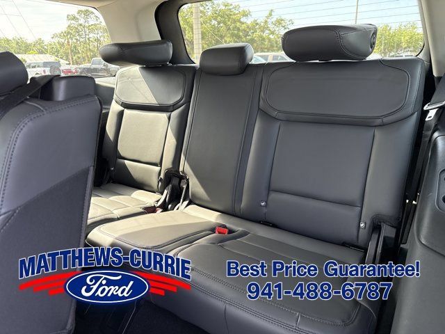 New 2026 Ford Expedition Active RWD image 12