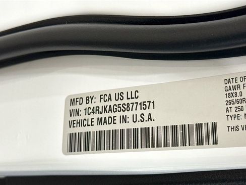 New 2025 Jeep Grand Cherokee L Laredo w/ Luxury Tech Group I image 23