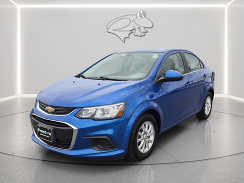 Used 2020 Chevrolet Sonic LT w/ Convenience Package image 1