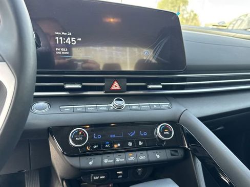 Certified 2025 Hyundai Elantra SEL FWD image 26
