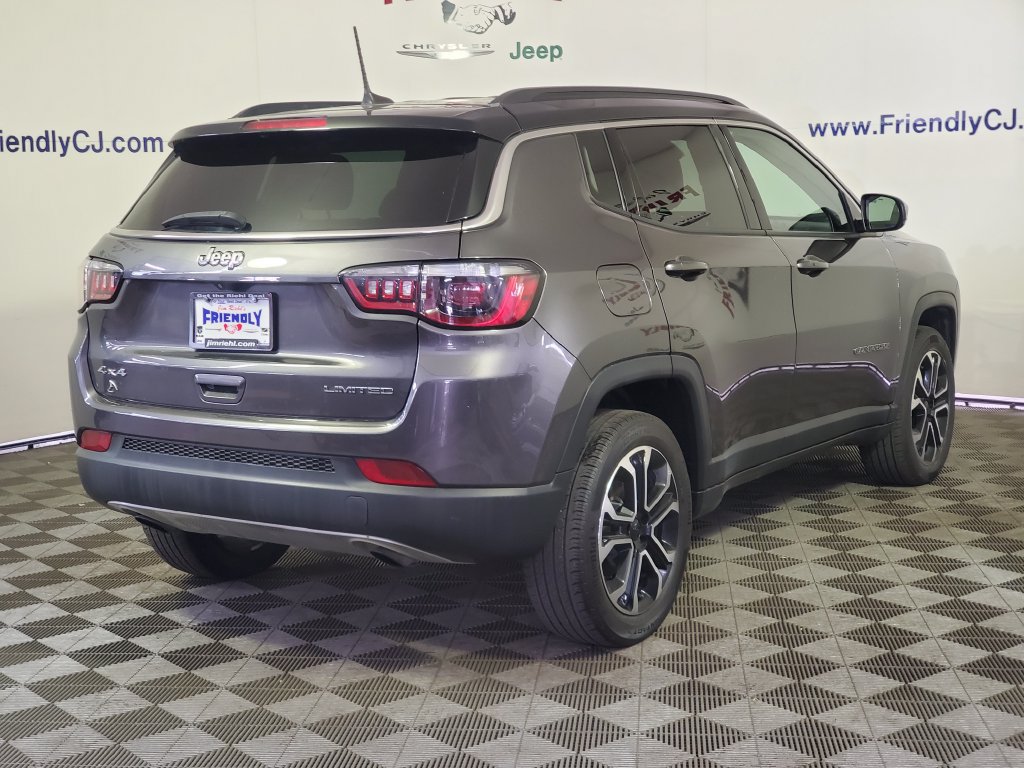 Used 2023 Jeep Compass Limited AWD/4WD image 3