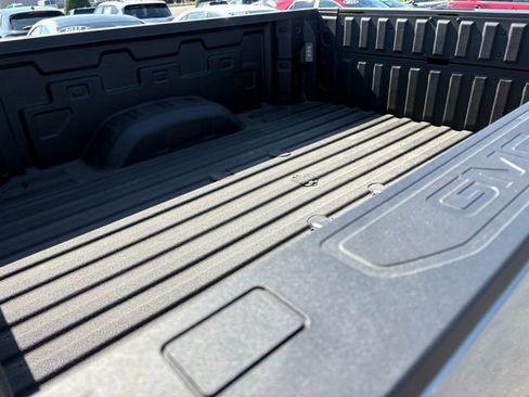 Used 2026 GMC Sierra 2500 AT4 w/ Technology Package image 24