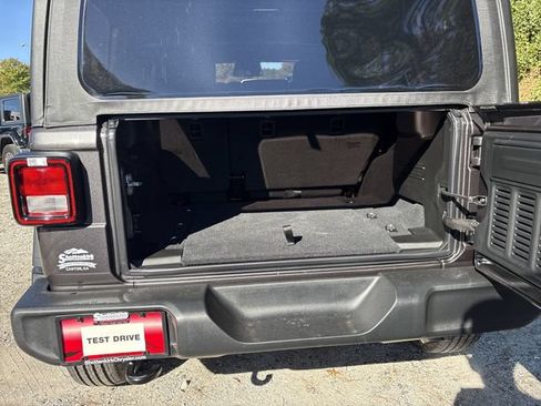 New 2026 Jeep Wrangler Unlimited Sport AWD/4WD image 18