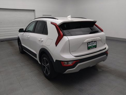Used 2023 Kia Niro EX FWD image 5