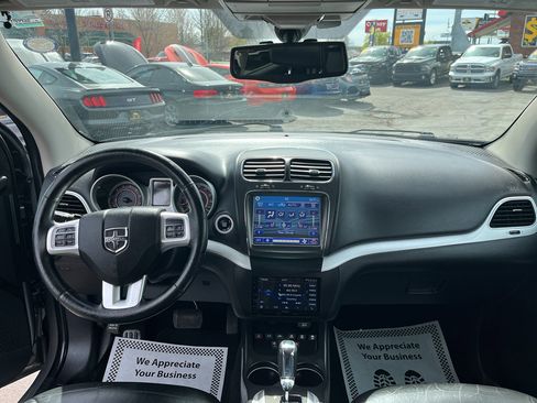 Used 2017 Dodge Journey GT w/ Flexible Seating Group image 23