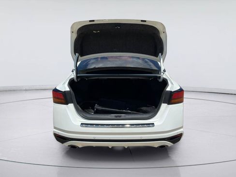 Used 2023 Nissan Altima 2.5 SV w/ SV Premium Package FWD image 16