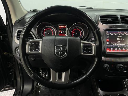 Used 2020 Dodge Journey Crossroad w/ Popular Equipment Group FWD image 21