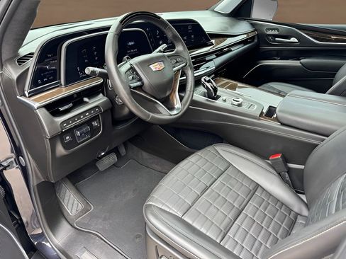 Certified 2024 Cadillac Escalade Sport Platinum AWD/4WD image 12