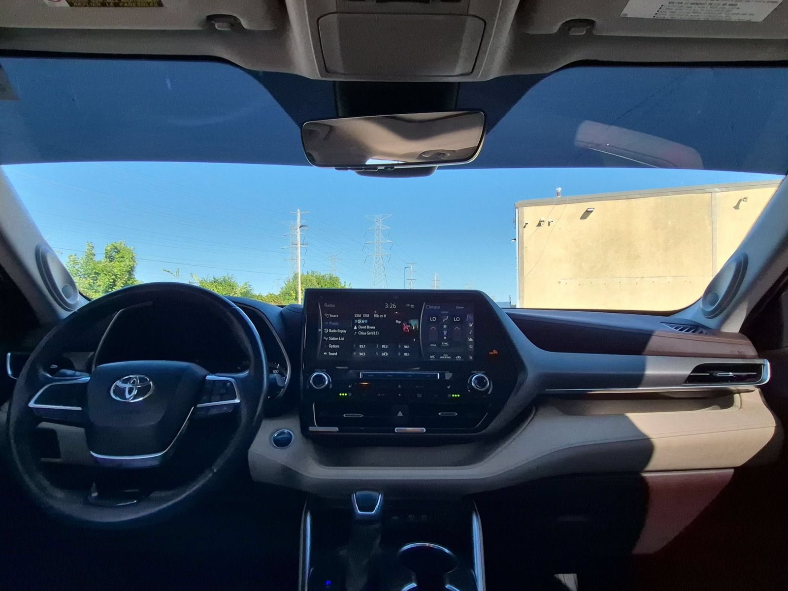 Used 2021 Toyota Highlander Limited FWD image 28